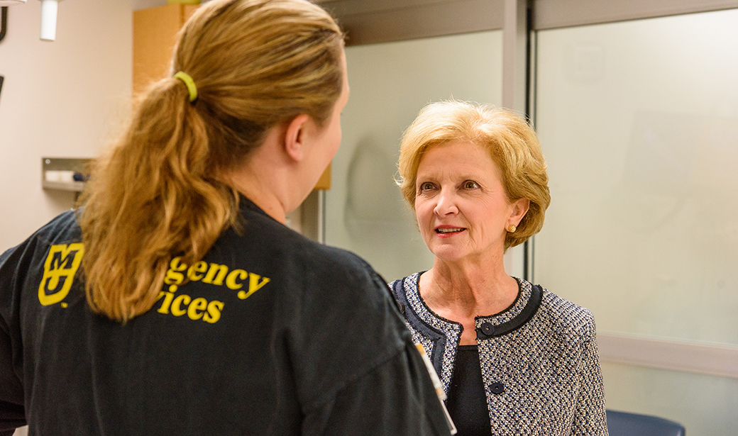 MU Health Care Chief Nursing Officer Mary Beck, DNP, RN during rounds