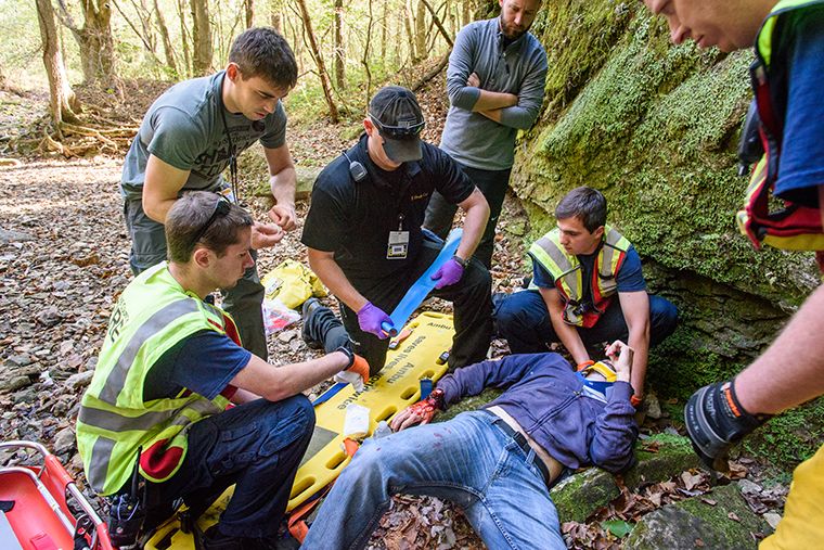 niversity of Missouri Health Care emergency medicine physicians and staff conducted outdoor training to simulate wilderness-related injury scenarios.