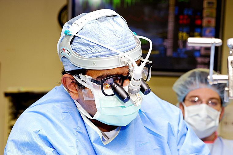 photo of cardiothoracic surgeon