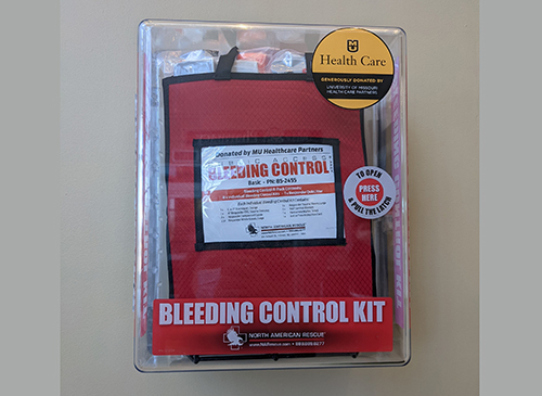 Stop the Bleed bleeding control kit
