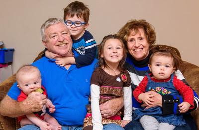 Steve and Suzy Lee with their grandchildren