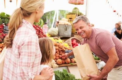 family at farmers market