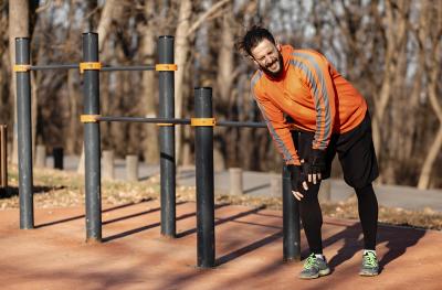 Runner with knee pain
