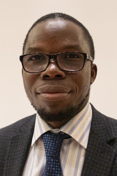 Muskinni Salau, MD headshot