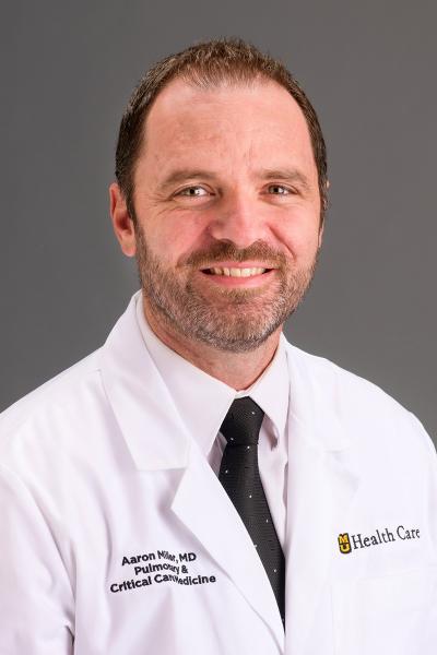 Aaron Miller, MD headshot