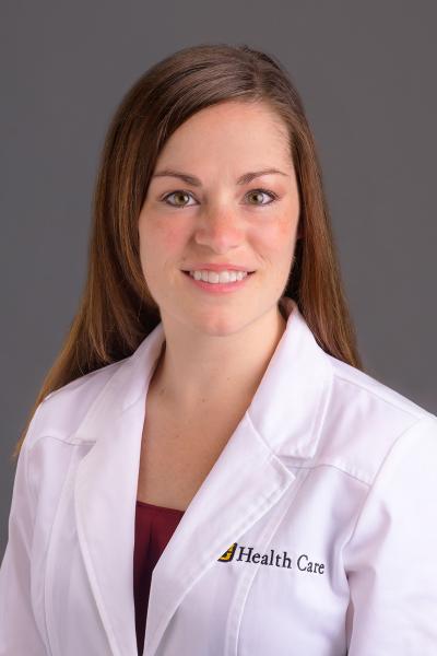Amanda Fischer, MD headshot