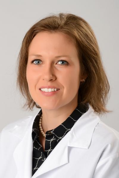 Kristen Fernandez, MD headshot