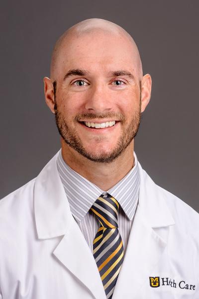 Steven DeFroda, MD headshot