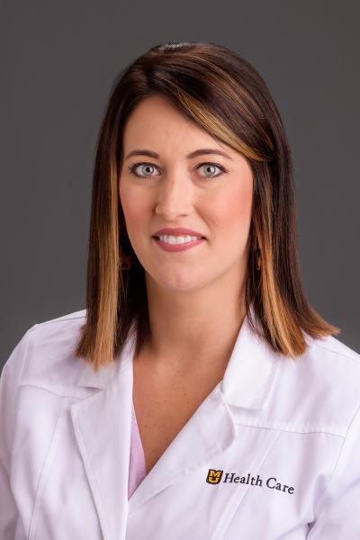 Emily Farr, FNP headshot
