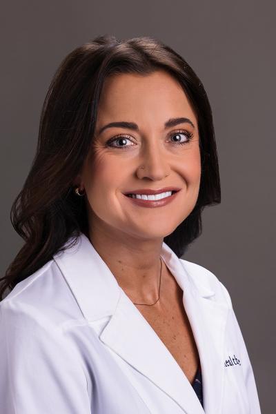 Lindsey Saint, MD headshot