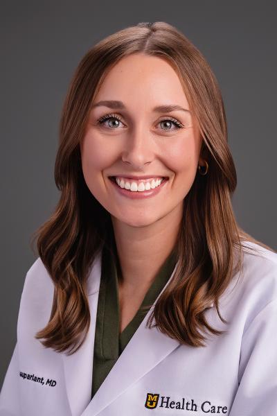 Paige Beauparlant, MD headshot