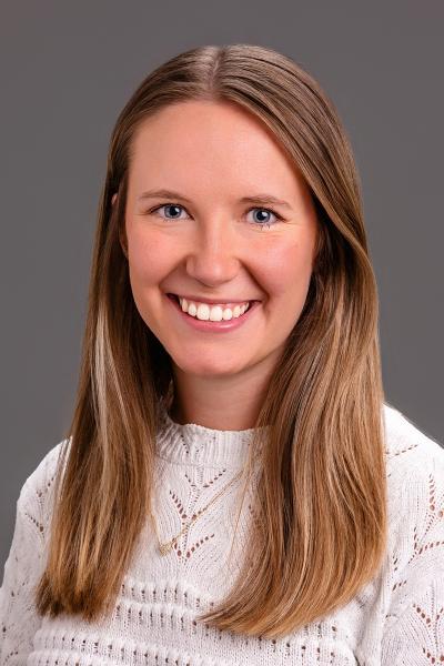 Kaitlyn Monhollen, PA headshot