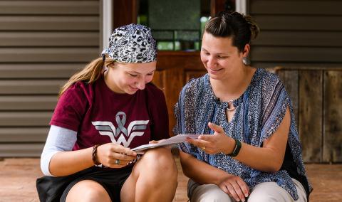 Paige Bax with her mother Melinda 