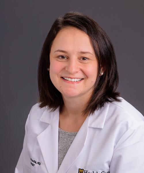 Eliza DeFroda, MD headshot