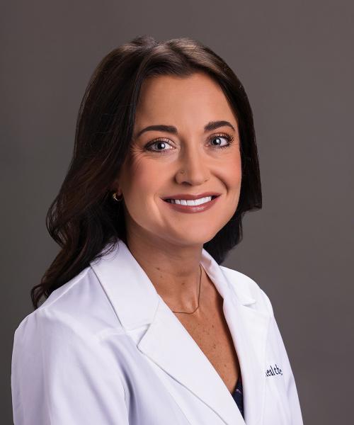 Lindsey Saint, MD headshot