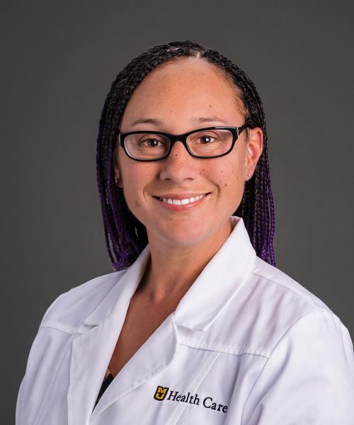 Kari Malwitz, MD headshot