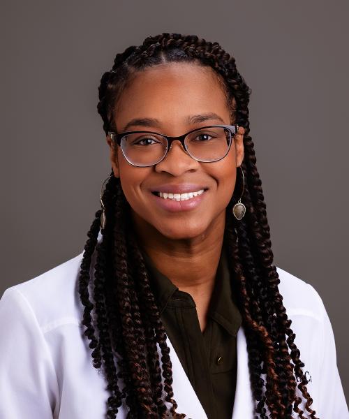 Tia Brodeur, MD headshot