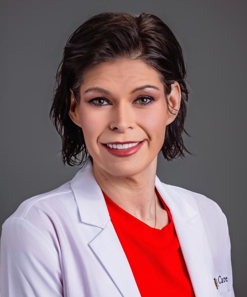 Christina Onder, FNP headshot