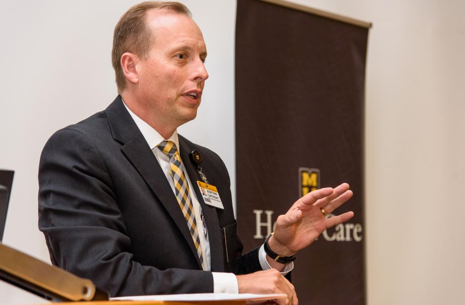 MU Heath Care CEO Jonathan Curtright speaking to students